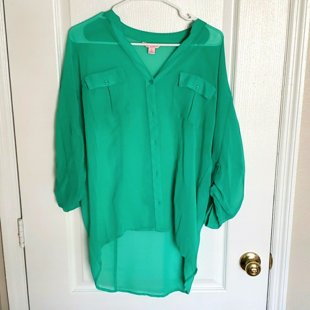 NWOT - Candie's green high-low blouse